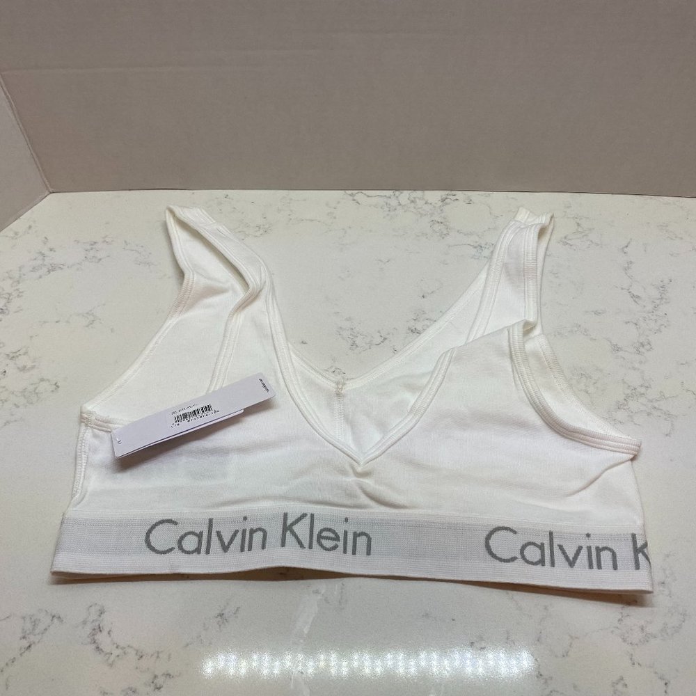 NWT Calvin Klein Body Unlined Cut-out Bralette